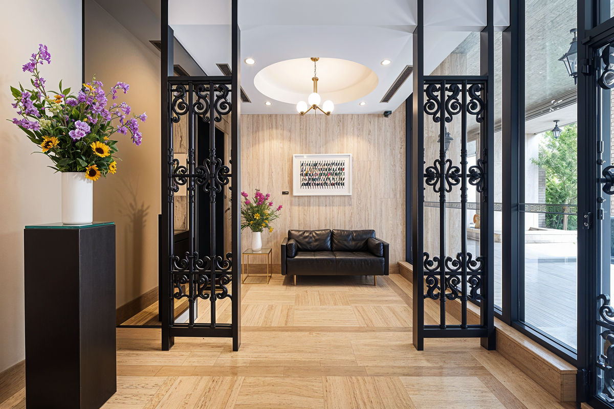 Photo for  985 5th AVENUE  - 985 5 AVENUE Rental Building in Upper East Side, Manhattan