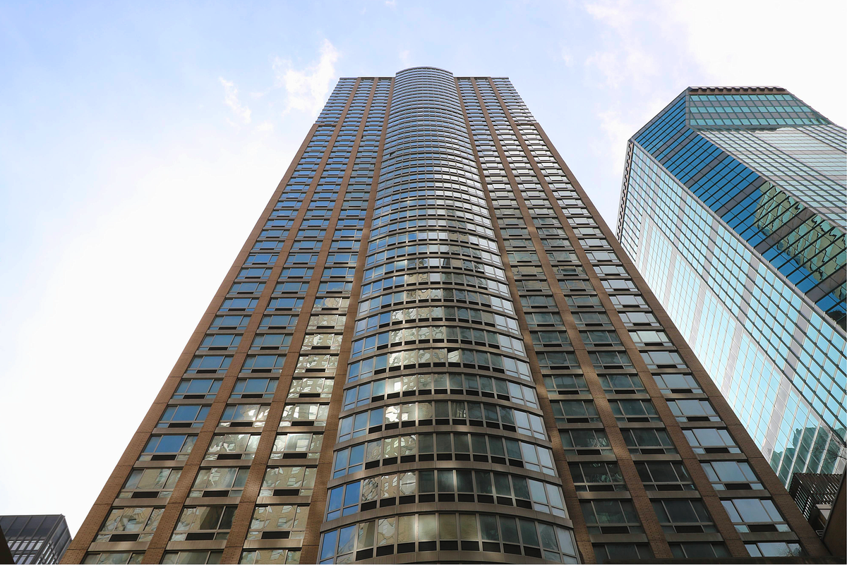 Photo for The Metropolis - 150 East 44th Street Rental Building in Turtle Bay, Manhattan