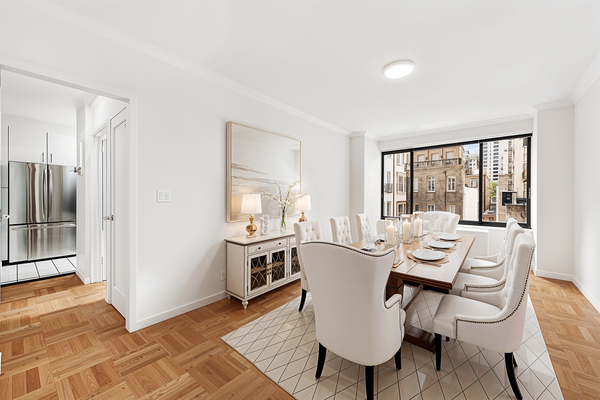 Photo for 985 5th AVENUE - 985 5th Avenue Rental Building in Upper East Side, Manhattan