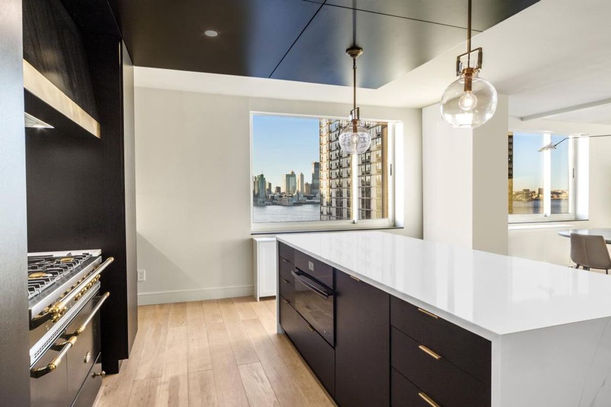 Photo for Hudson View East - 250 SOUTH END AVENUE Condominium in Battery Park City, Manhattan