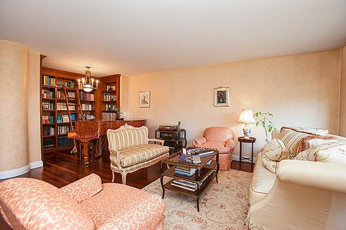 Photo for Coronado - 155 WEST 70 STREET Condominium in Upper West Side, Manhattan