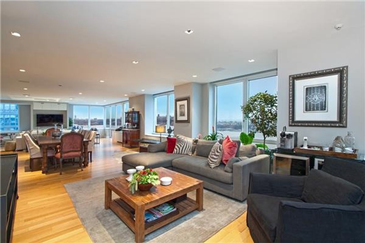 Photo for  The Rushmore  - 80 RIVERSIDE BOULEVARD Condominium in Upper West Side, Manhattan