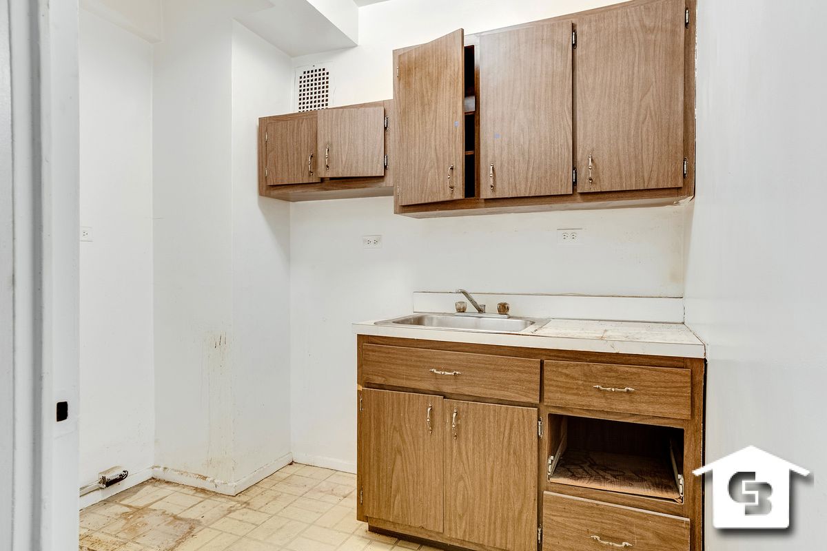 Photo for 34 Plaza St East - 34 PLAZA ST EAST Cooperative in Prospect Heights, Brooklyn