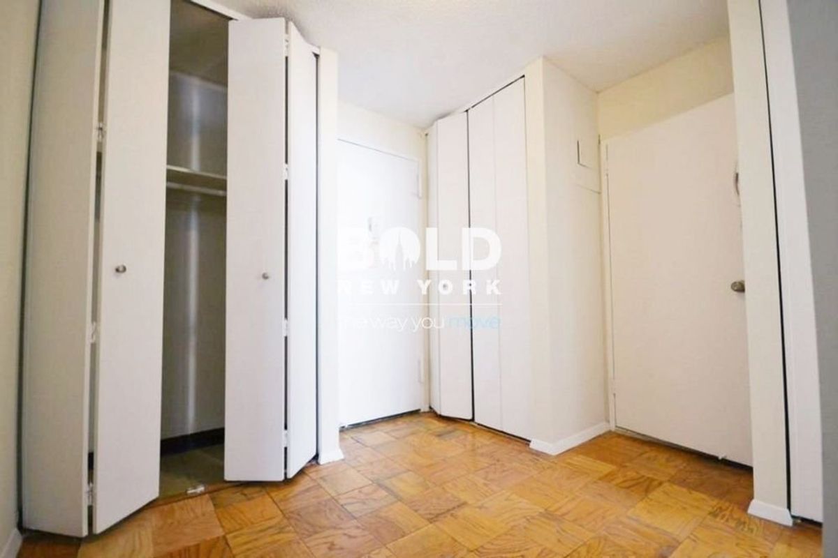 Photo for 330 WEST 56th STREET - 330 West 56th Street Rental Building in x27;s Kitchen, Manhattan