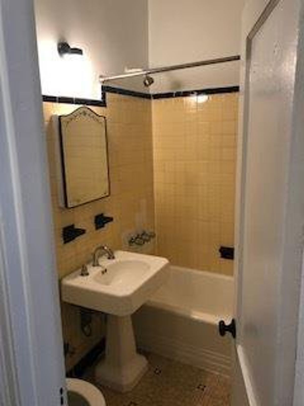 Photo for 415 East 71st Street - 415 EAST 71 STREET Rental Building in Lenox Hill, Manhattan