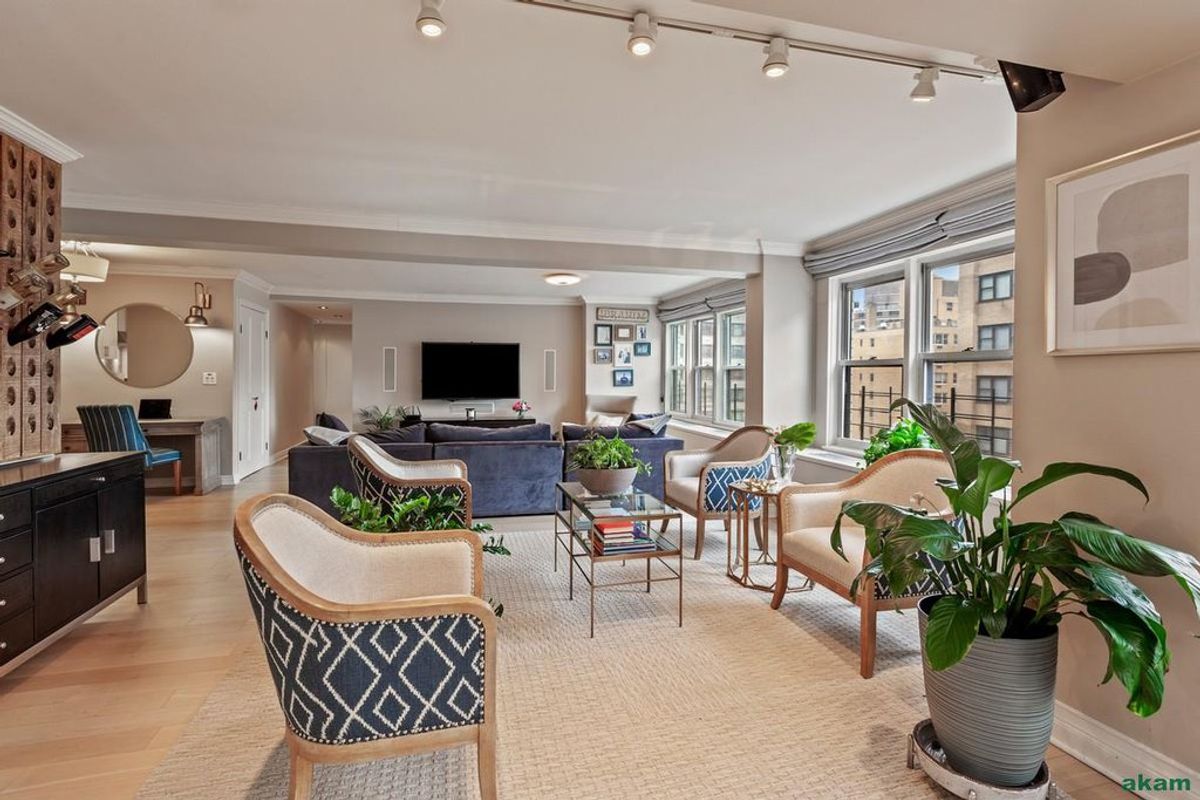 Photo for 155 East 38th Street - 155 EAST 38 STREET Condominium in Murray Hill, Manhattan