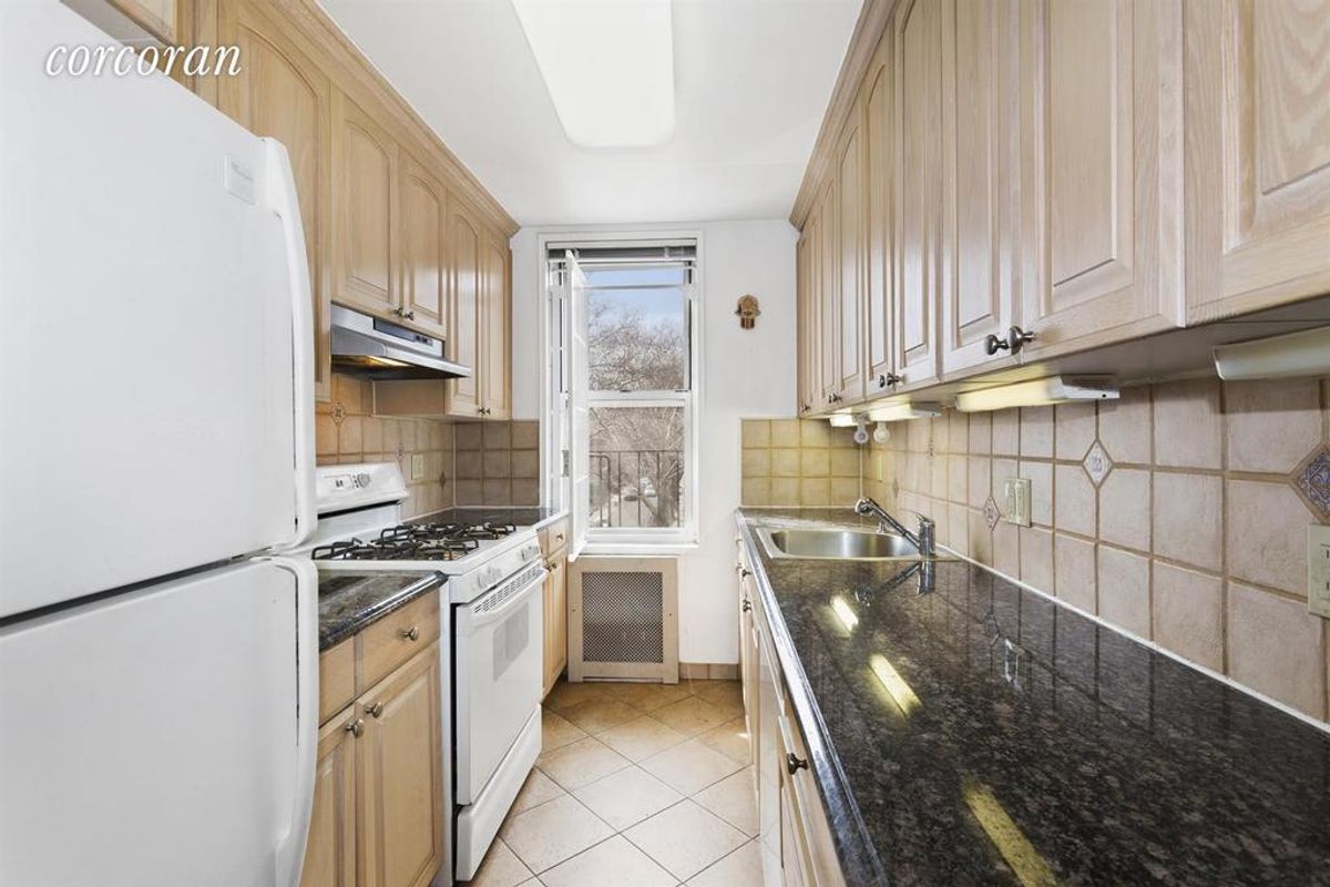 Photo for 820 Ocean Parkway - 820 OCEAN PARKWAY Cooperative in Midwood, Brooklyn