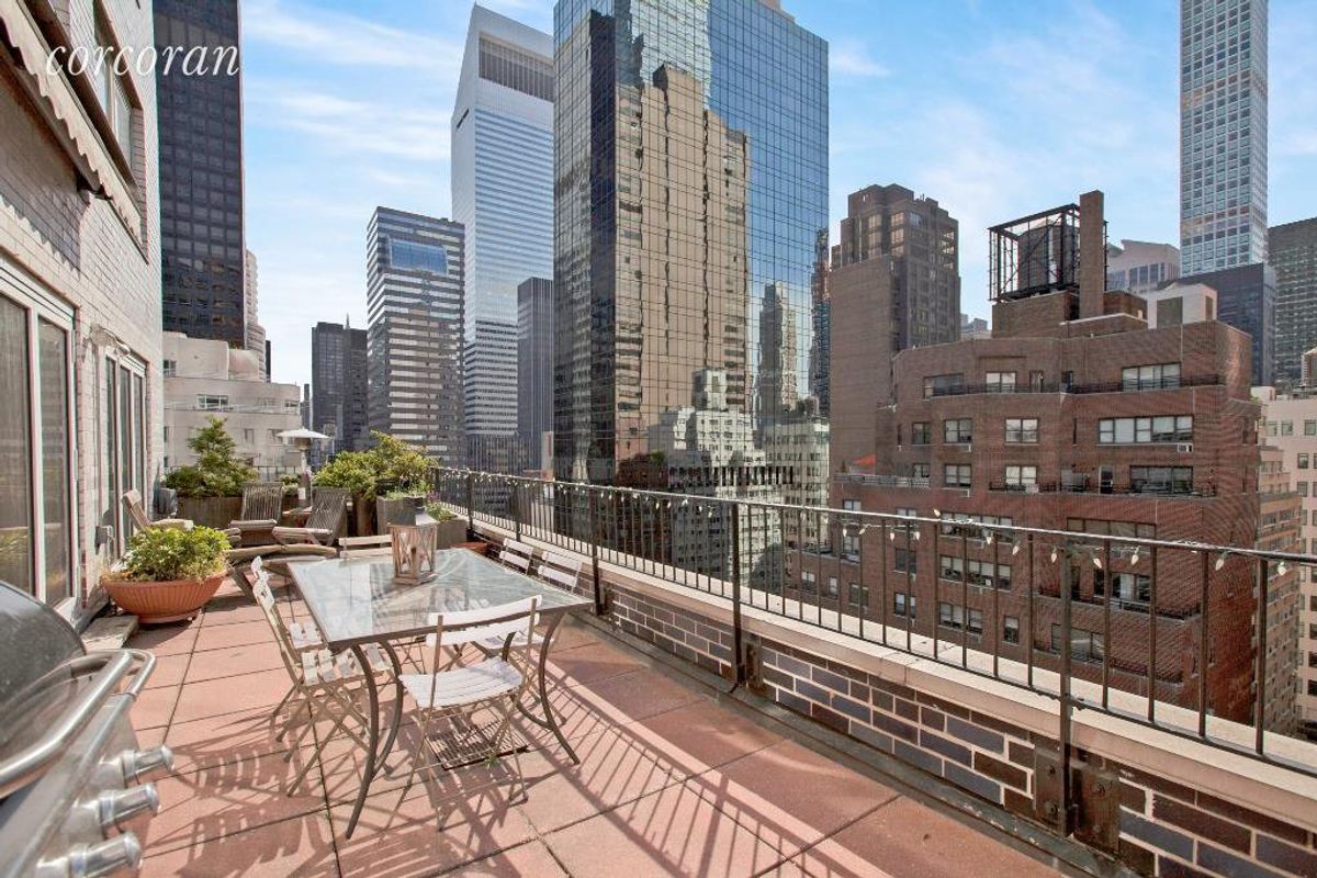 Photo for Blair House - 200 EAST 58 STREET Condominium in Midtown East, Manhattan
