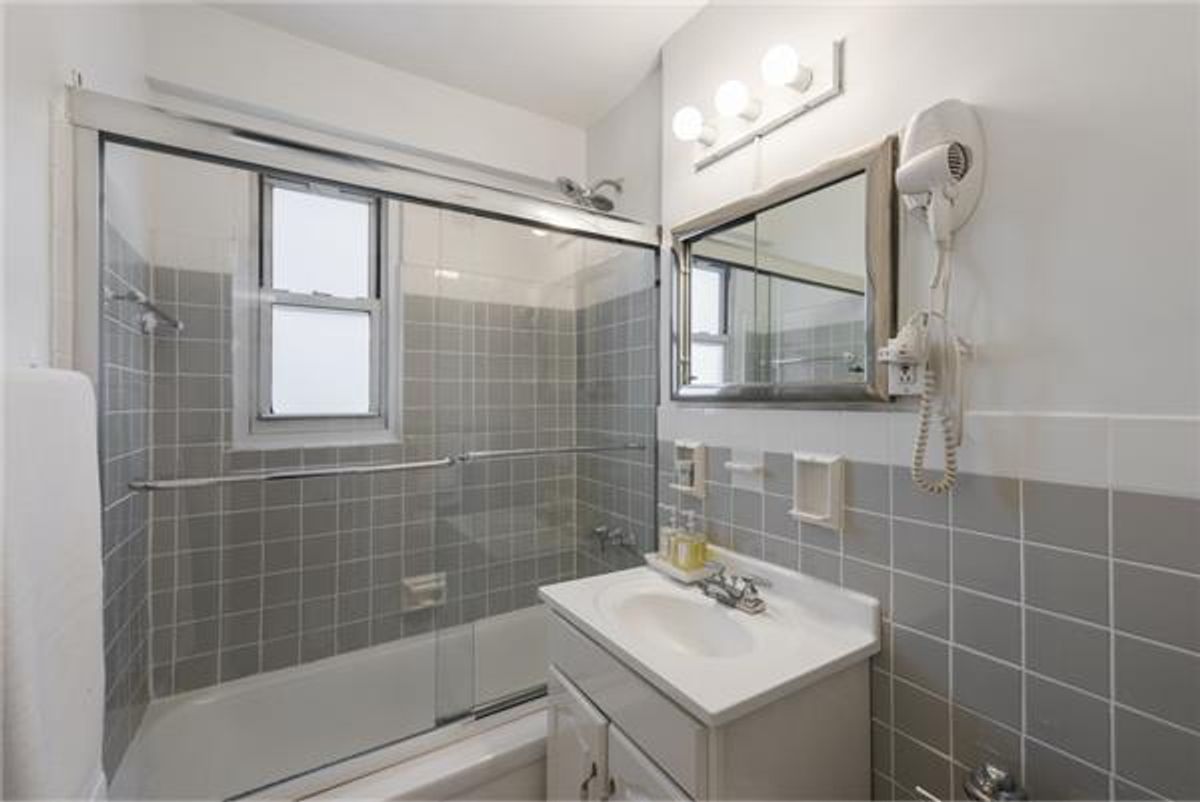 Photo for 166 EAST 35 STREET - 166 EAST 35 STREET Cooperative in Murray Hill, Manhattan