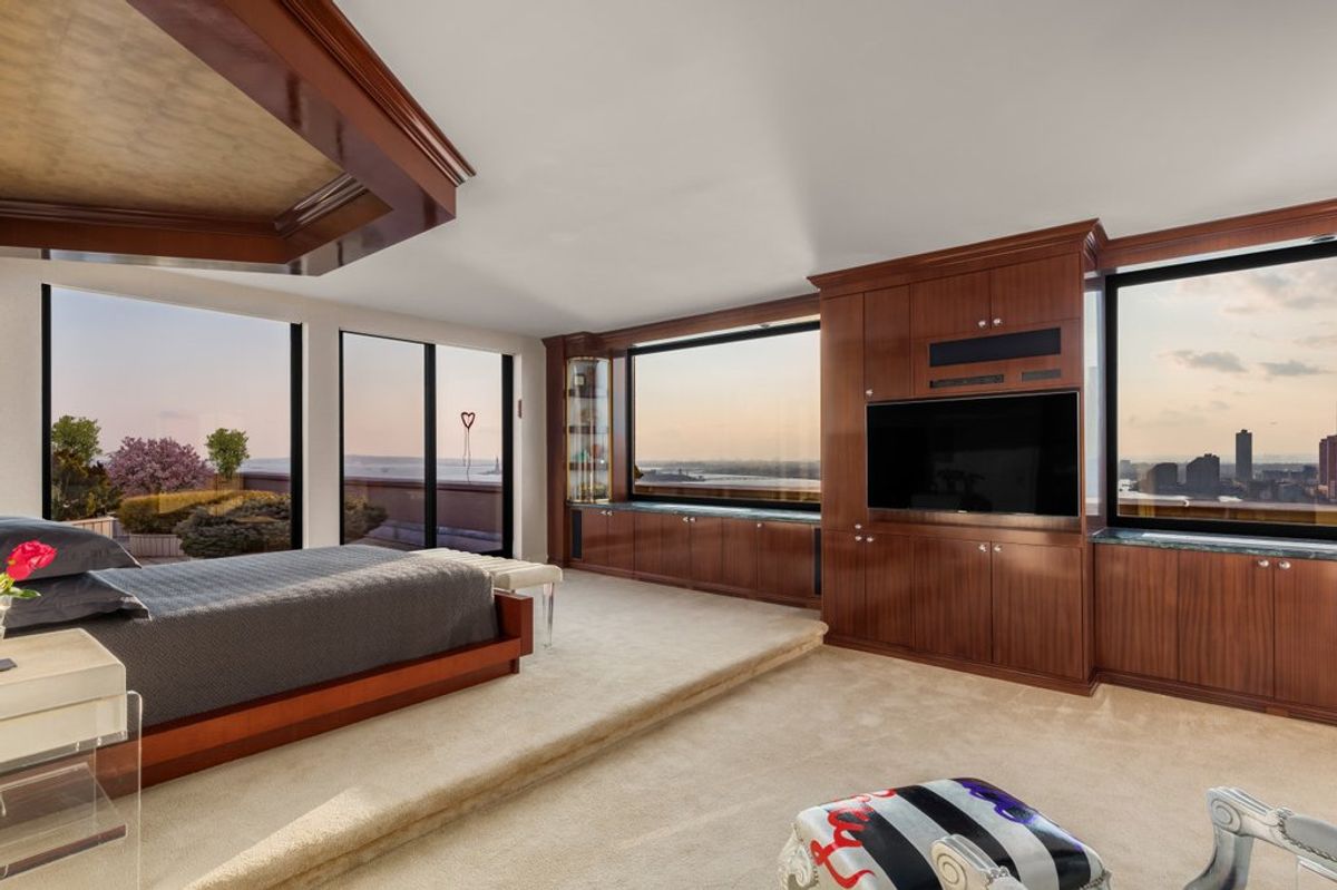Photo for Liberty Terrace - 380 RECTOR PLACE Condominium in Battery Park City, Manhattan