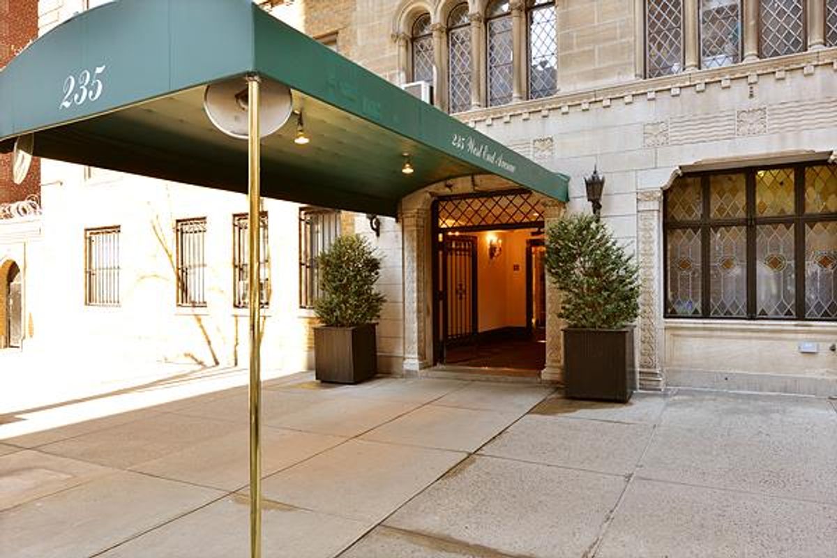 Photo for  The Gemstone  - 235 WEST END AVENUE Condominium in Upper West Side, Manhattan