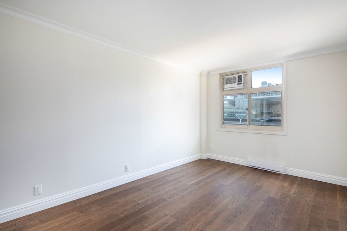 Photo for Island House - 555 MAIN STREET Condominium in Roosevelt Island, Manhattan