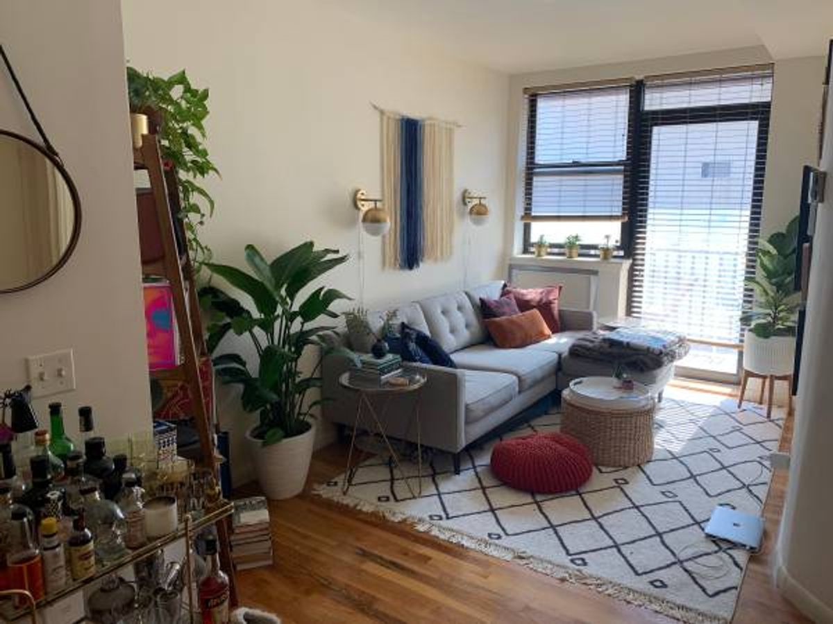 Photo for 41 AVENUE B - 41St Avenue B Rental Building in East Village, Manhattan