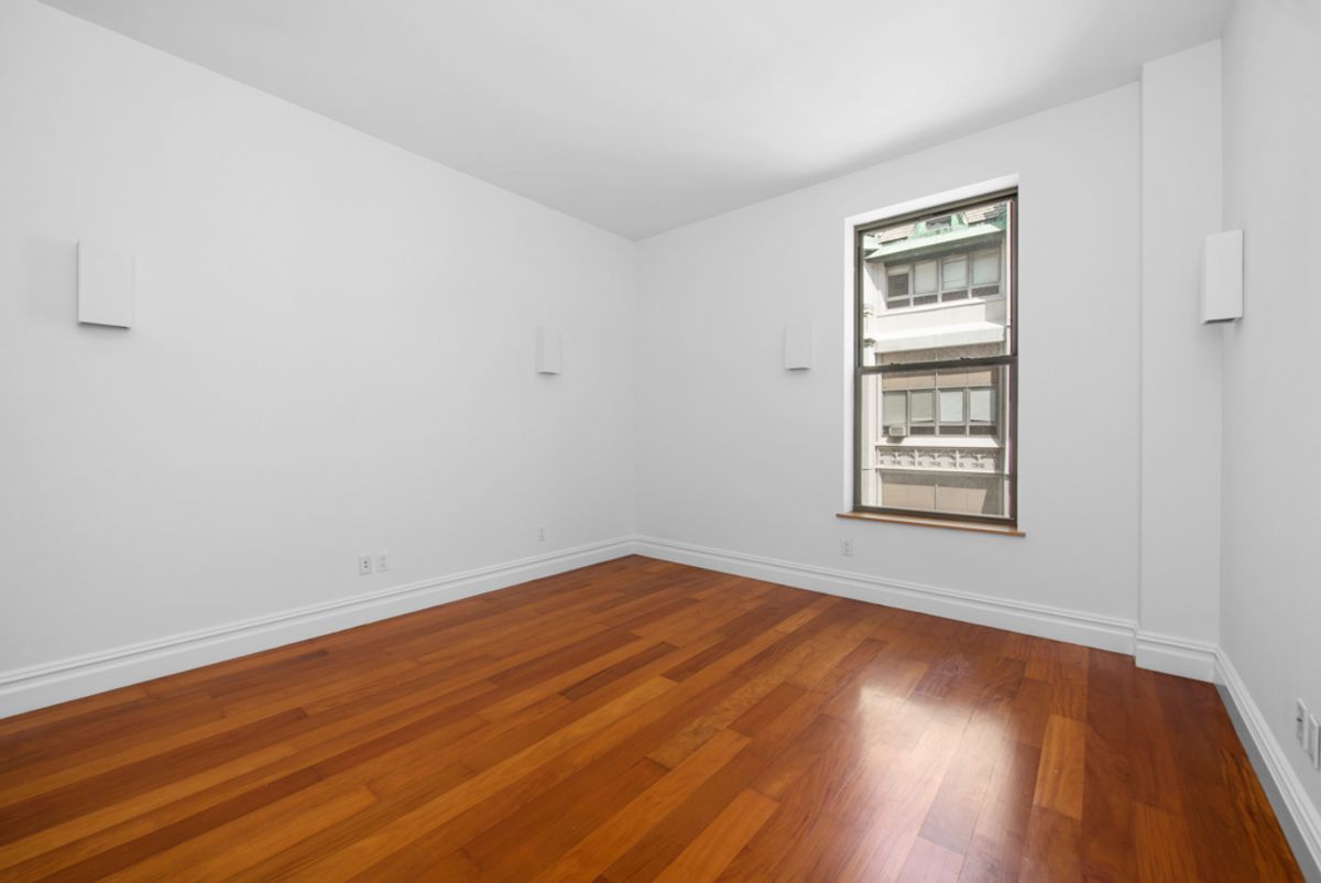 Photo for  The Ormonde  - 154 West 70th Street Rental Building in Lincoln Square, Manhattan