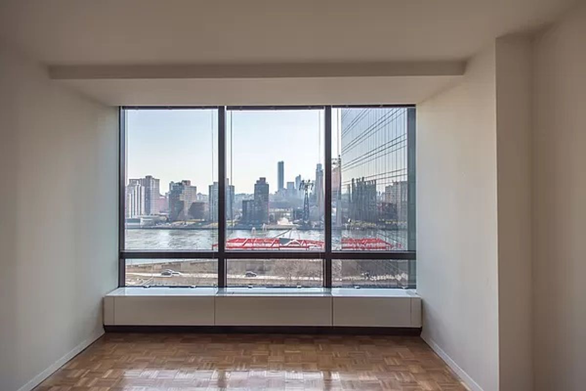 Photo for 1 Sutton Place North - 420 East 60th Street Rental Building in Lenox Hill, Manhattan