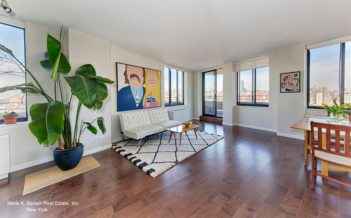 Photo for  Memphis Downtown  - 677 WASHINGTON STREET Condominium in West Village, Manhattan