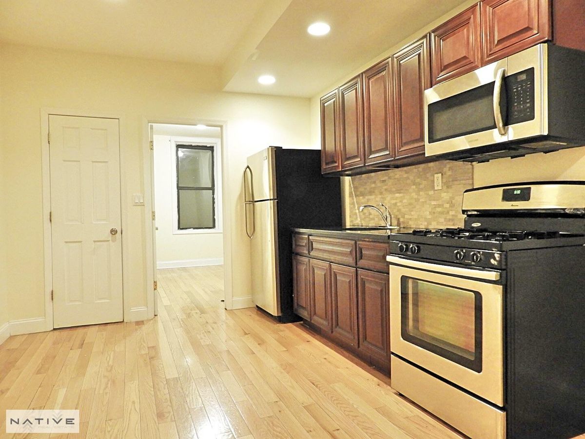 Photo for  30 5th Avenue  - 28 5 AVENUE Cooperative in Greenwich Village, Manhattan