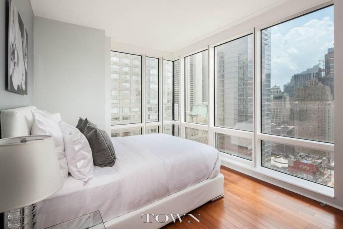Photo for The Beekman Hill House - 425 EAST 51 STREET Cooperative in Midtown East, Manhattan