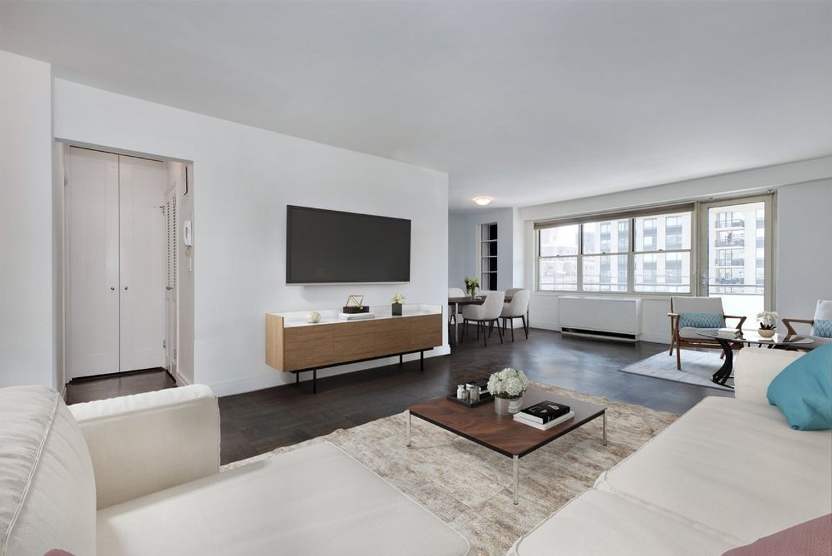 Photo for The Park Lane - 1510 3rd Avenue Rental Building in Upper East Side, Manhattan