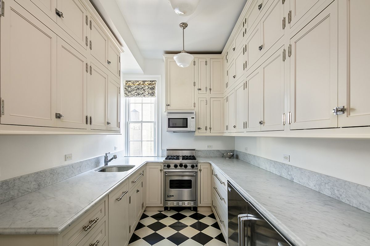 Photo for  1060 Park Avenue  - 1060 PARK AVENUE Cooperative in Upper East Side, Manhattan