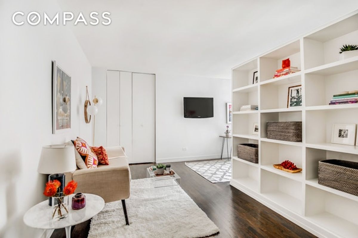 Photo for  165 Christopher Street  - 650 WASHINGTON STREET Cooperative in West Village, Manhattan