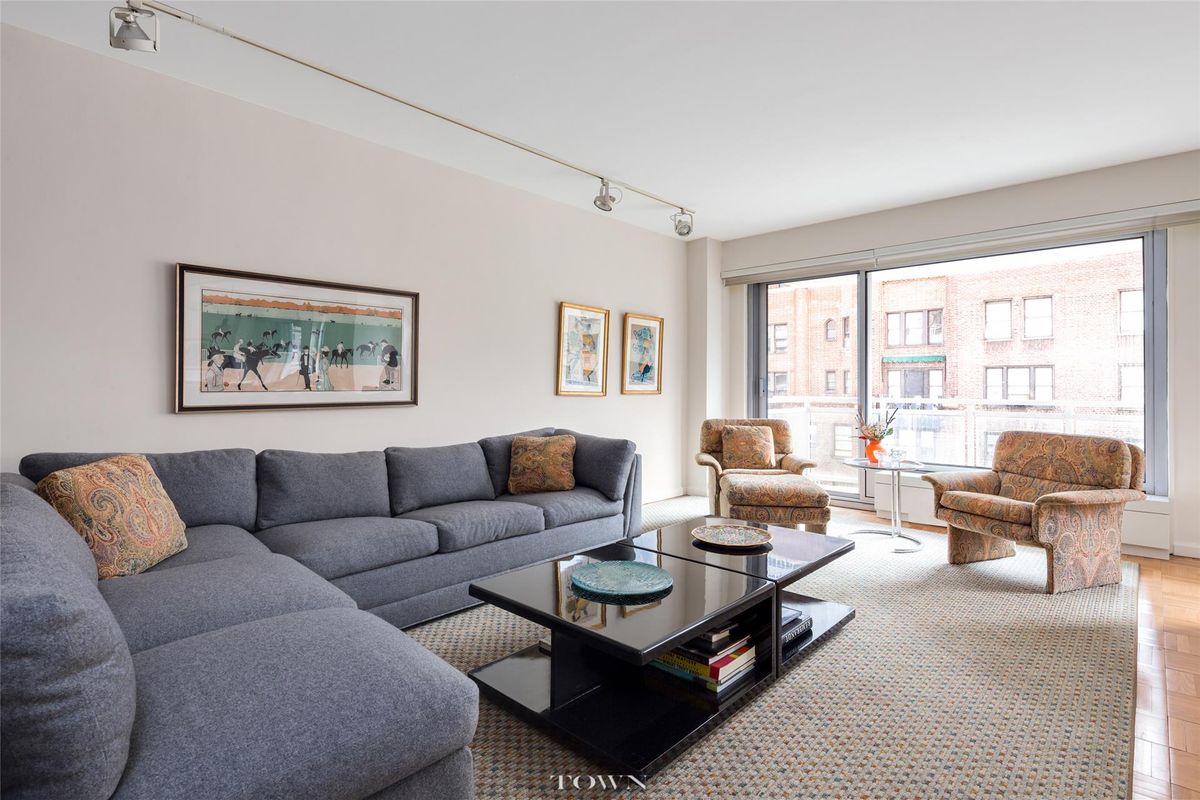 Photo for  Plaza 400  - 400 EAST 56 STREET Cooperative in Midtown East, Manhattan