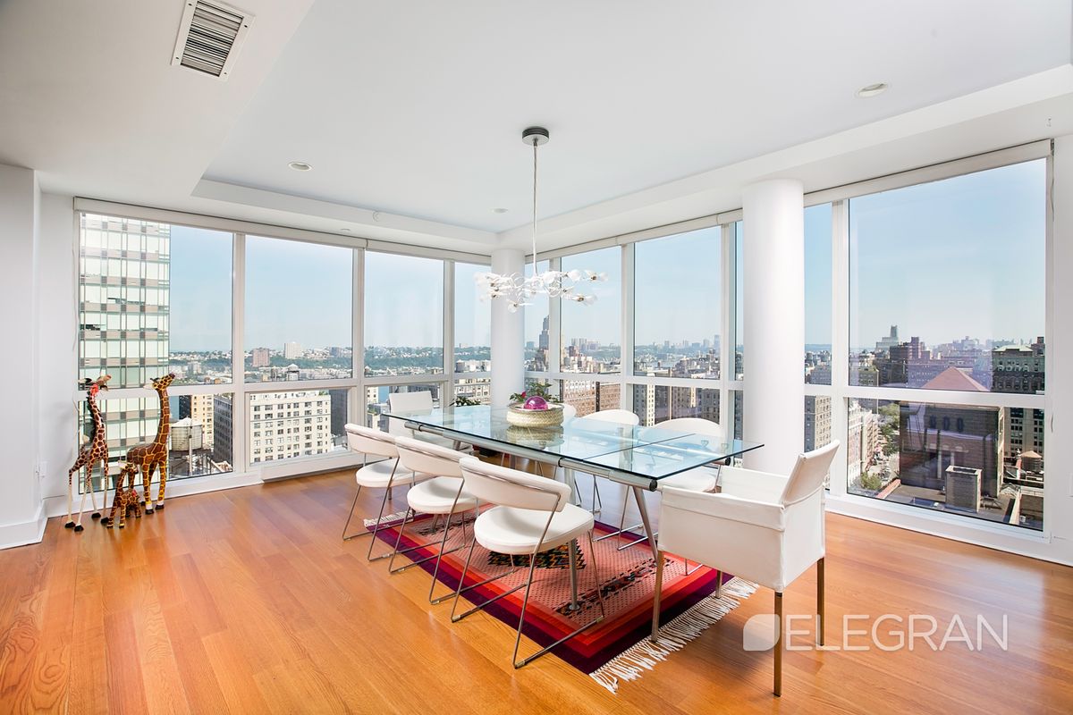 Photo for  Ariel East  - 2628 BROADWAY Condominium in Upper West Side, Manhattan
