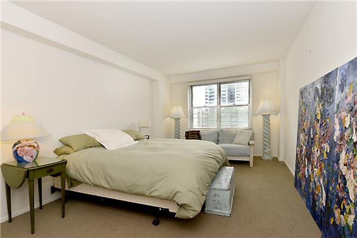 Photo for  345 East 86th Street  - 345 EAST 86 STREET Cooperative in Upper East Side, Manhattan