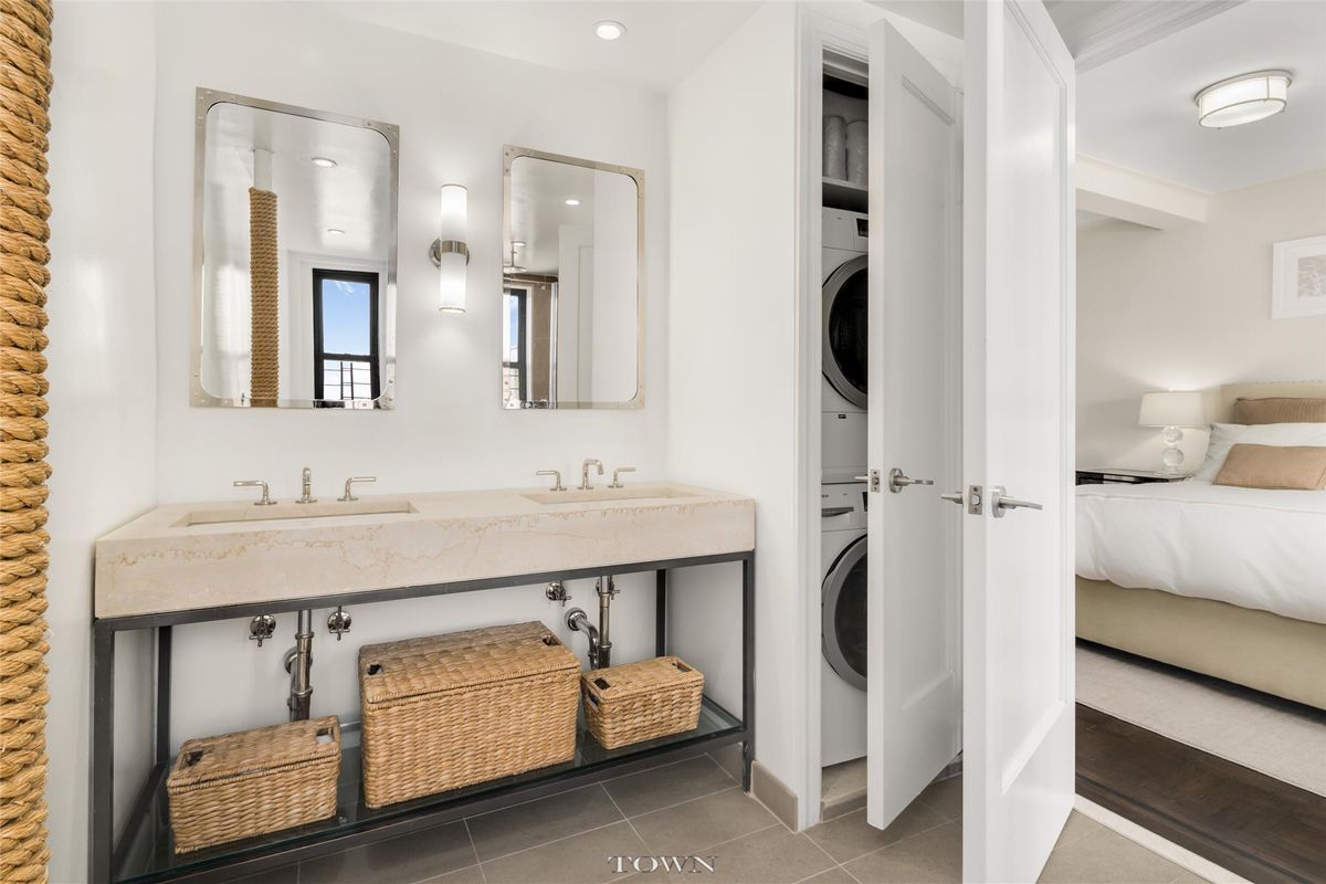 Photo for  225 East 79th Street  - 225 EAST 79 STREET Cooperative in Upper East Side, Manhattan