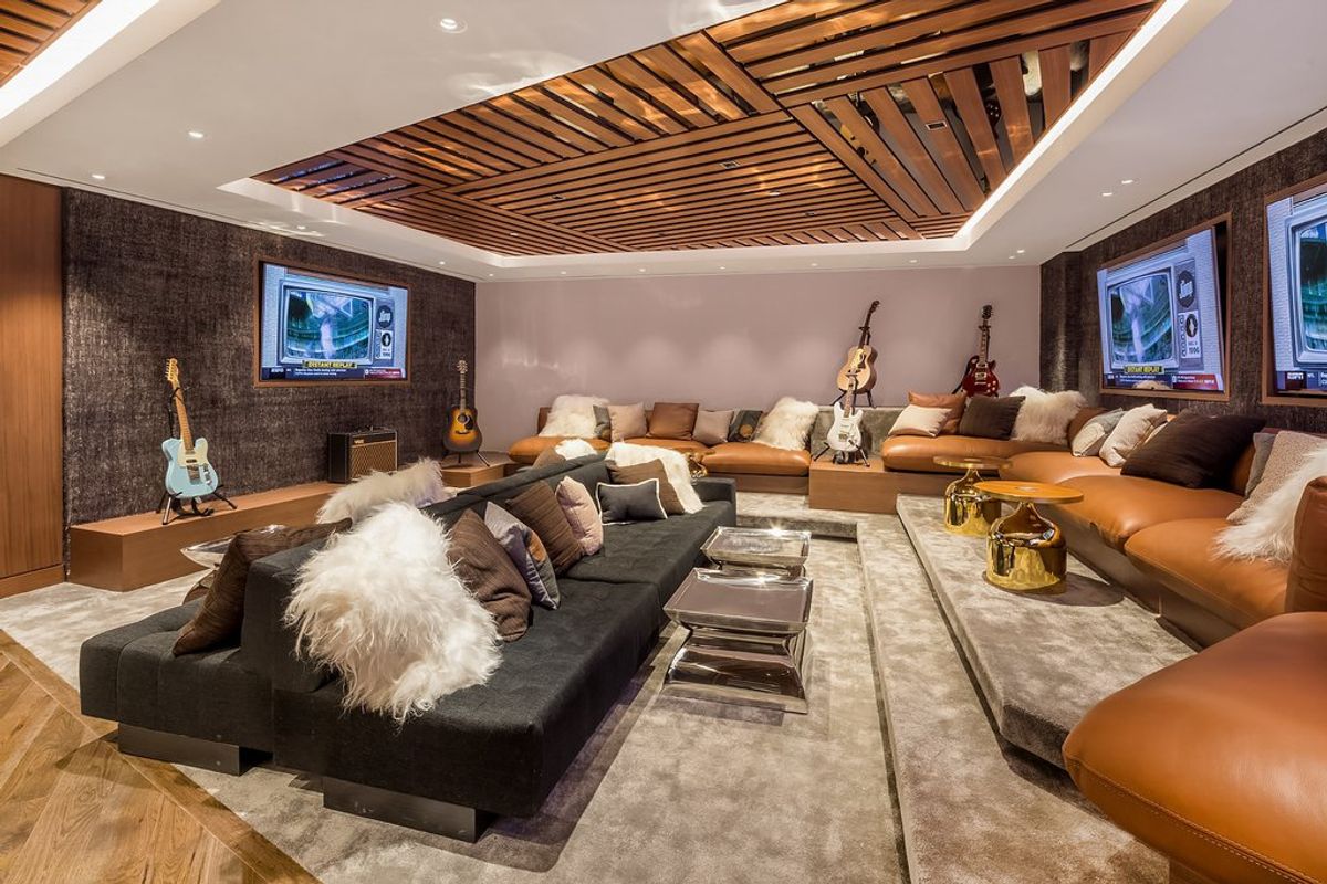 Photo for  The Kent  - 1681 3 AVENUE Condominium in Yorkville, Manhattan