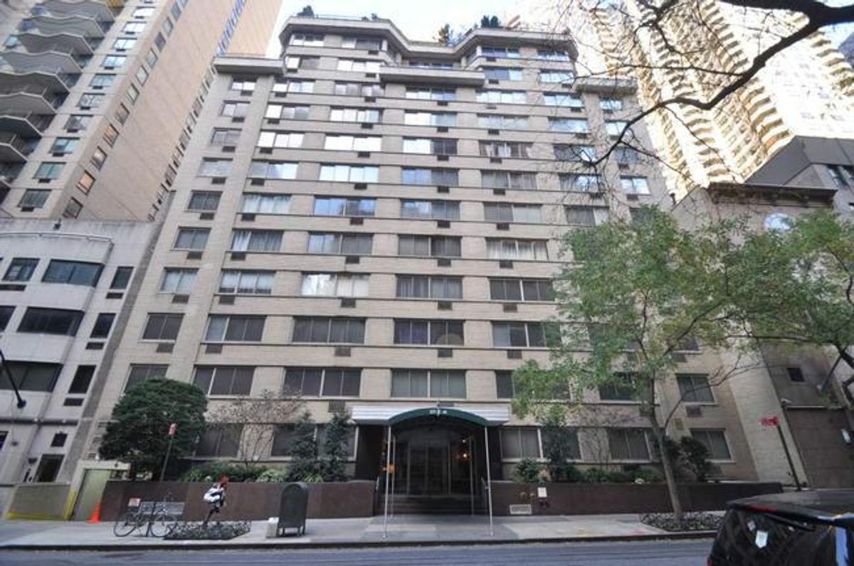 Photo for Executive House - 225 EAST 46 STREET Condominium in Midtown East, Manhattan