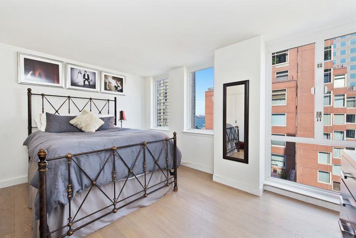 Photo for  200 East 15th  - 135 3 AVENUE Rental Building in Gramercy Park, Manhattan