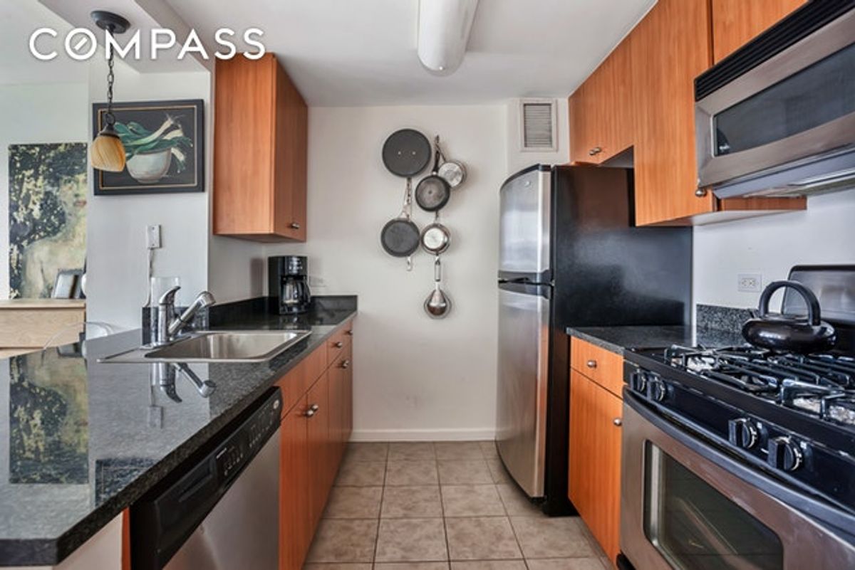 Photo for Island House - 455 Main Street Condominium in Roosevelt Island, Manhattan