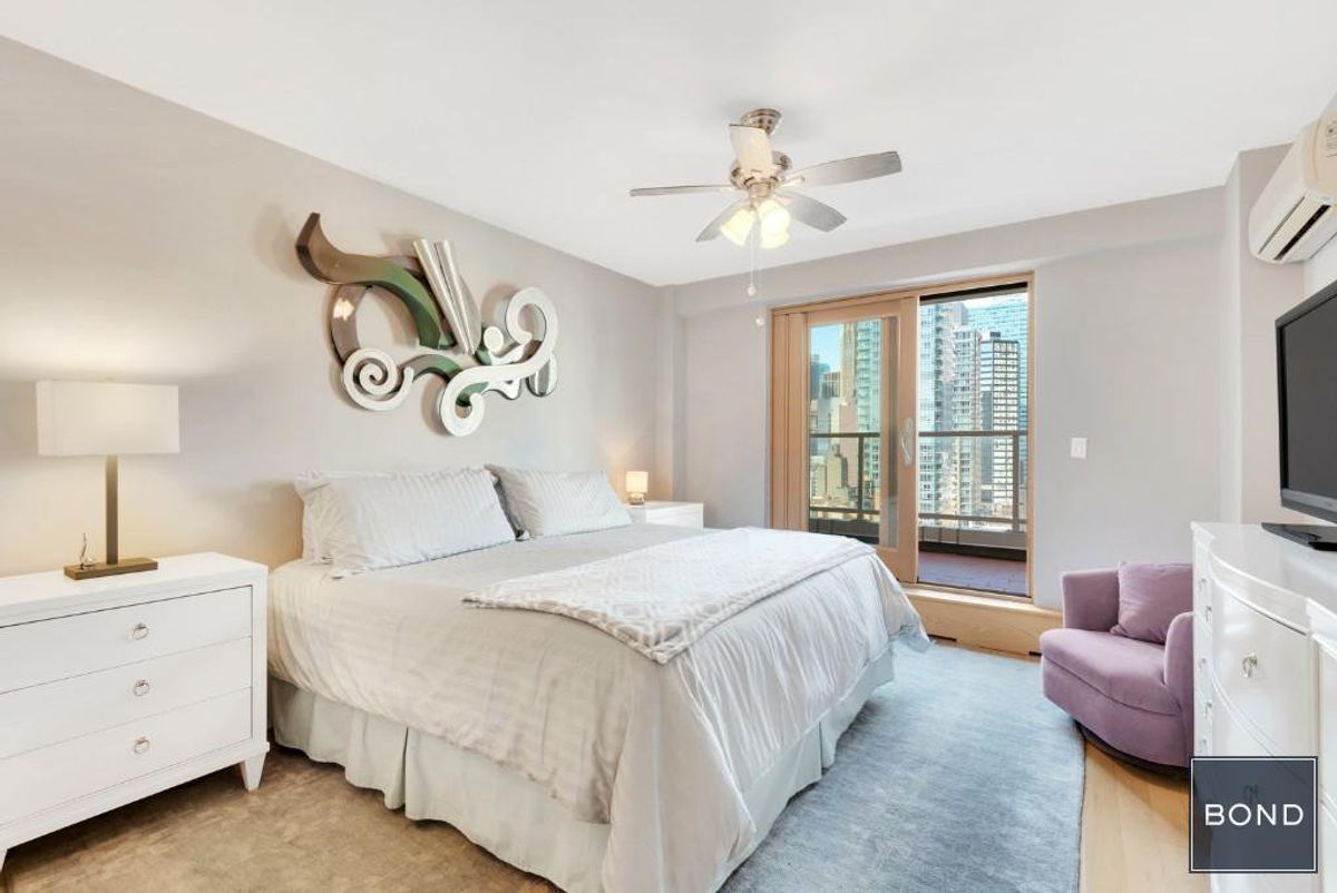 Photo for Sutton Manor - 966 1 AVENUE Condominium in Midtown East, Manhattan