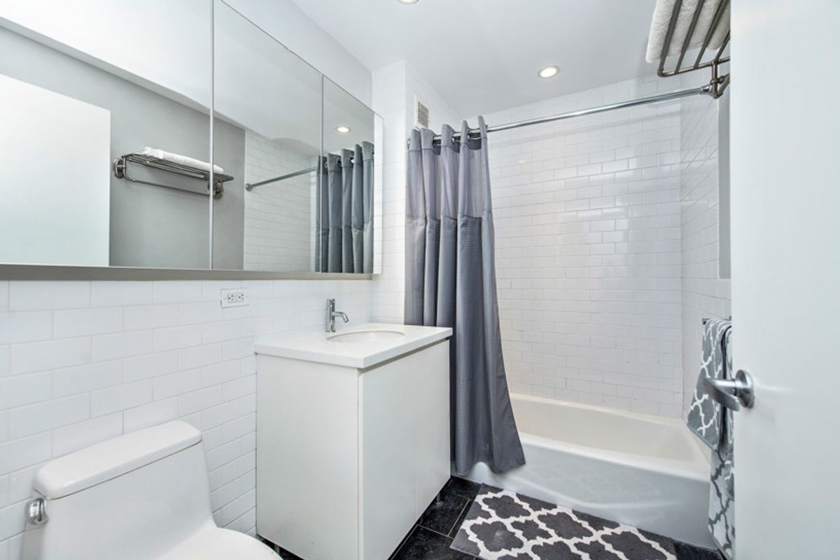 Photo for  Be@William  - 90 WILLIAM STREET Condominium in Financial District, Manhattan