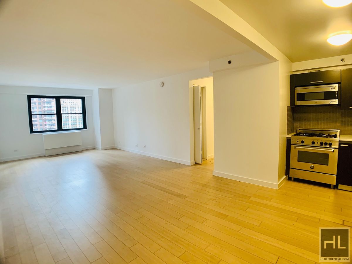 Photo for The Nash - 222 East 39th Street Rental Building in Murray Hill, Manhattan