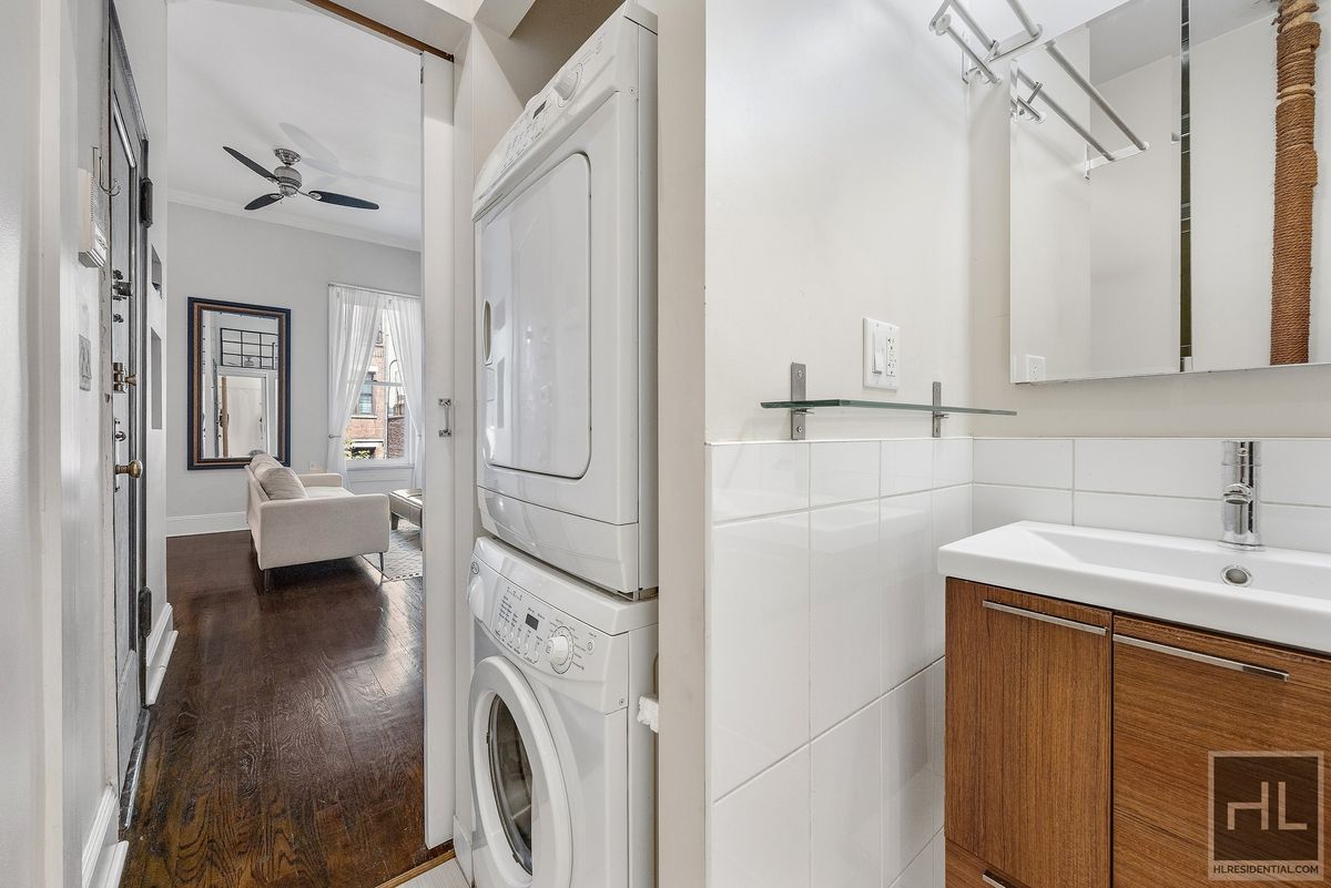 23 West 88th Street 2R Upper West Side New York NY 10024