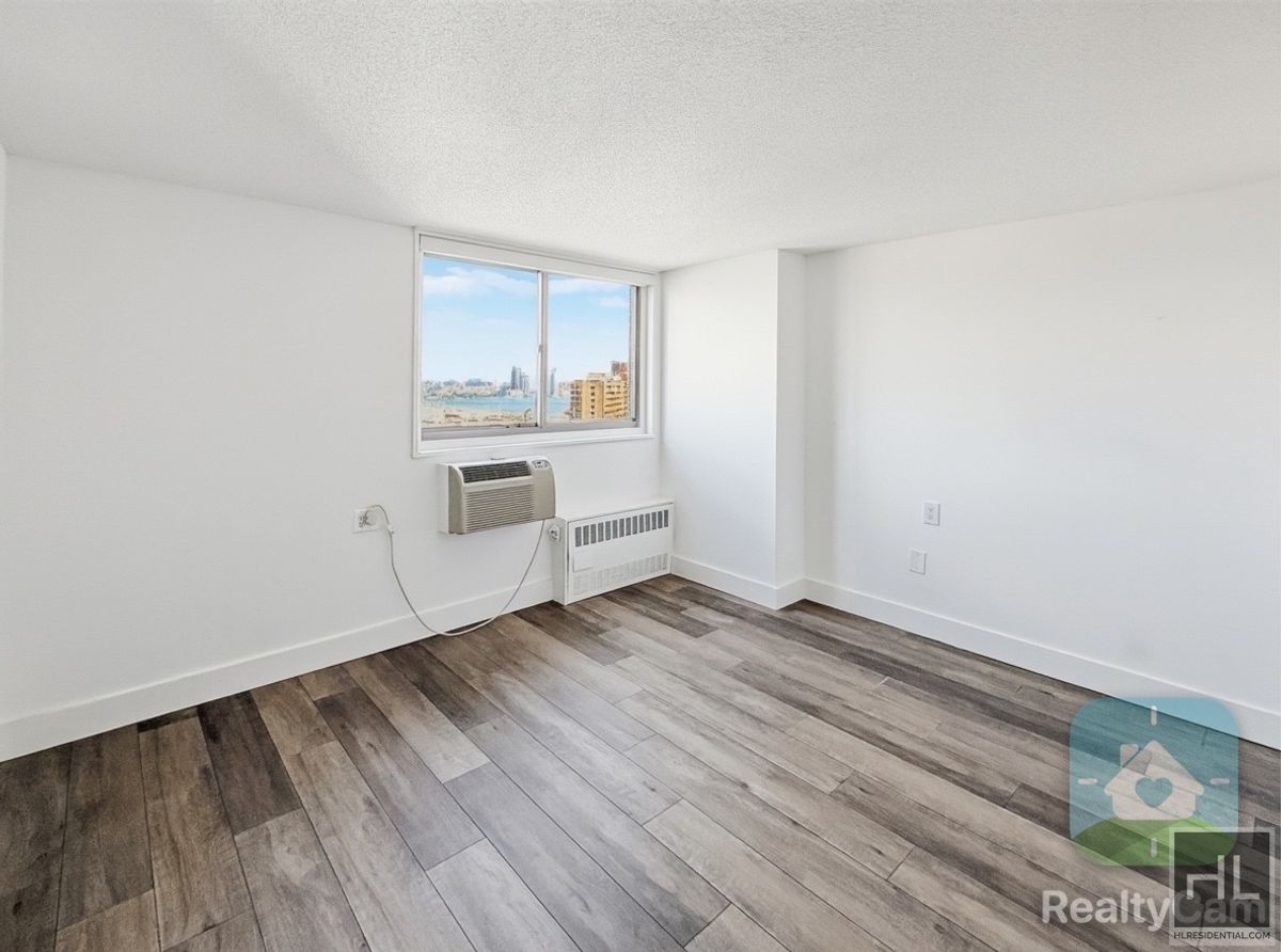 Photo for 500 2 AVENUE - 500 2 AVENUE Rental Building in Kips Bay, Manhattan