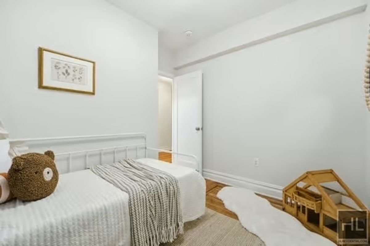 160 East 3rd Street E. Greenwich Village New York NY 10009