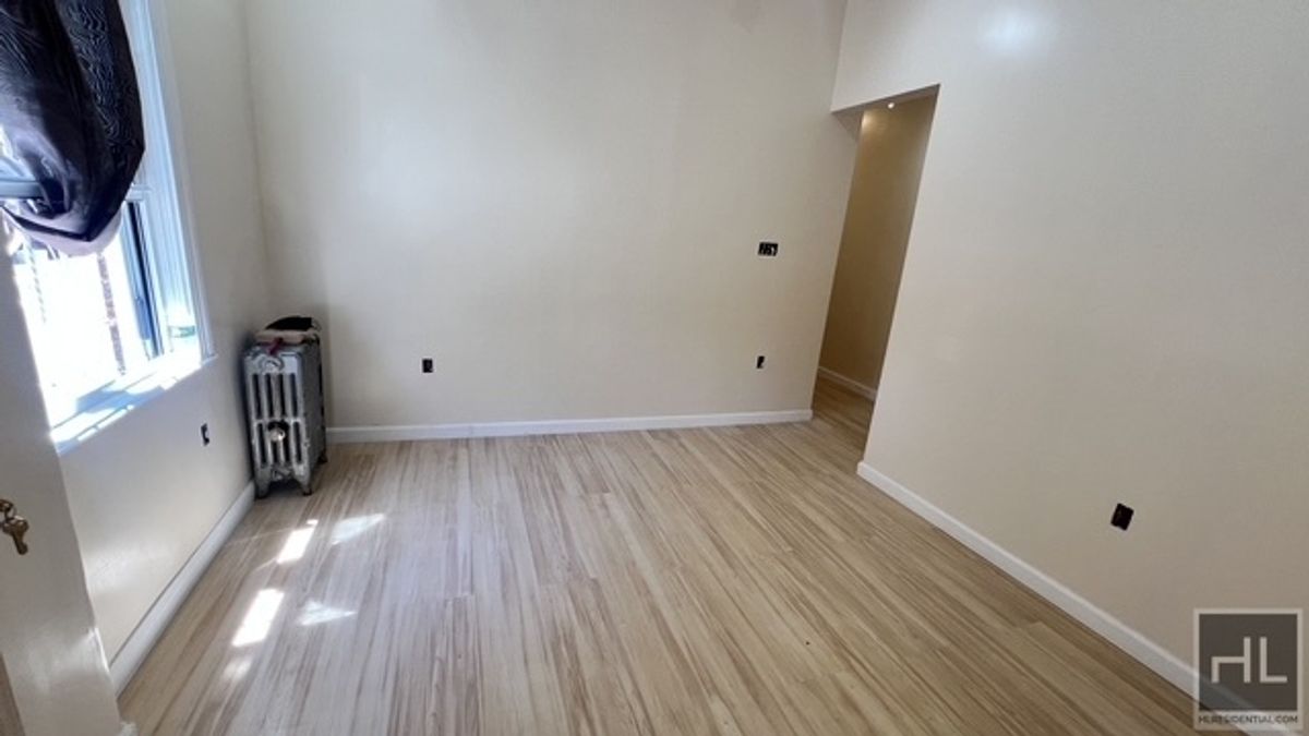 586 East 54th Street 1 Farragut Brooklyn NY 11203