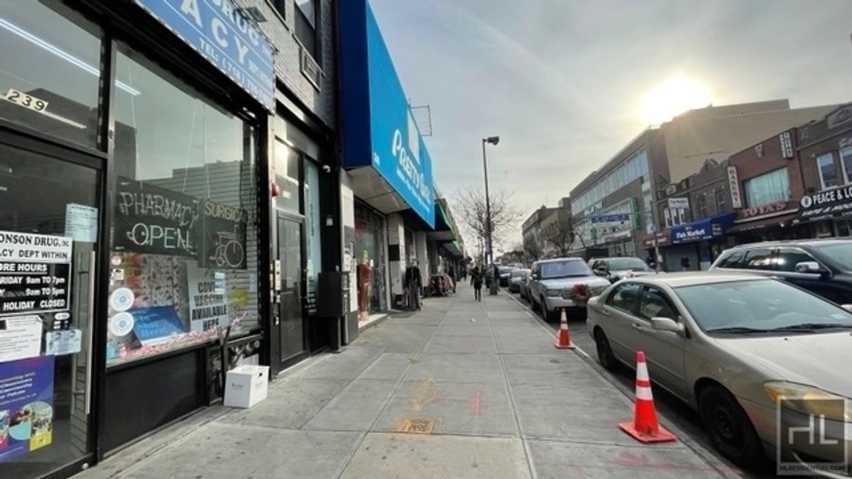 237 Utica Avenue 1F Crown Heights Brooklyn NY 11213