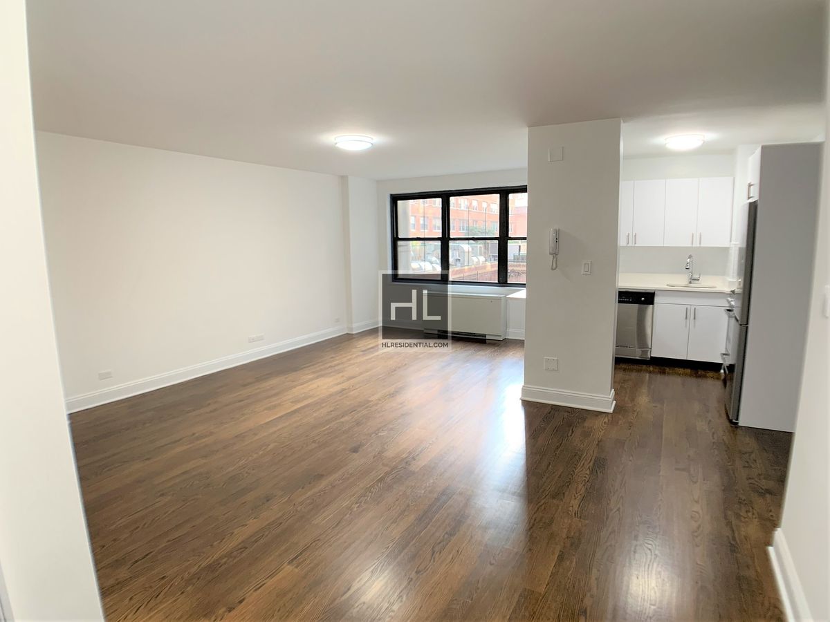 Photo for Mayfair Fifth - 96 5th Avenue Rental Building in Flatiron, Manhattan