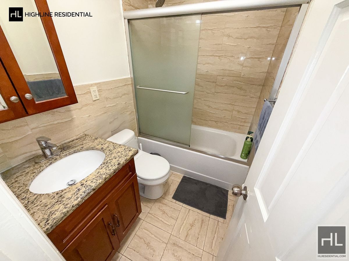 34-42 9th Street 2 R Seaside Queens NY 11106