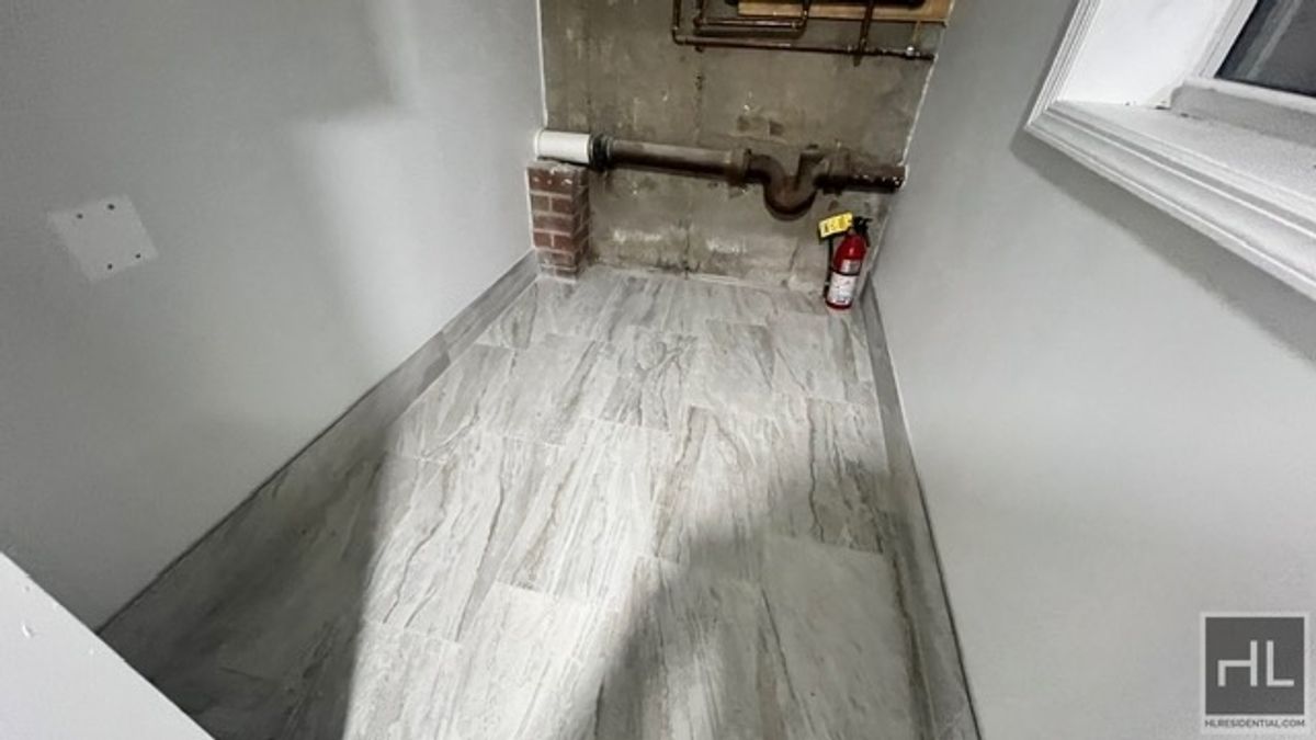 752 Lincoln Avenue BASEMENT City Line Brooklyn NY 11208