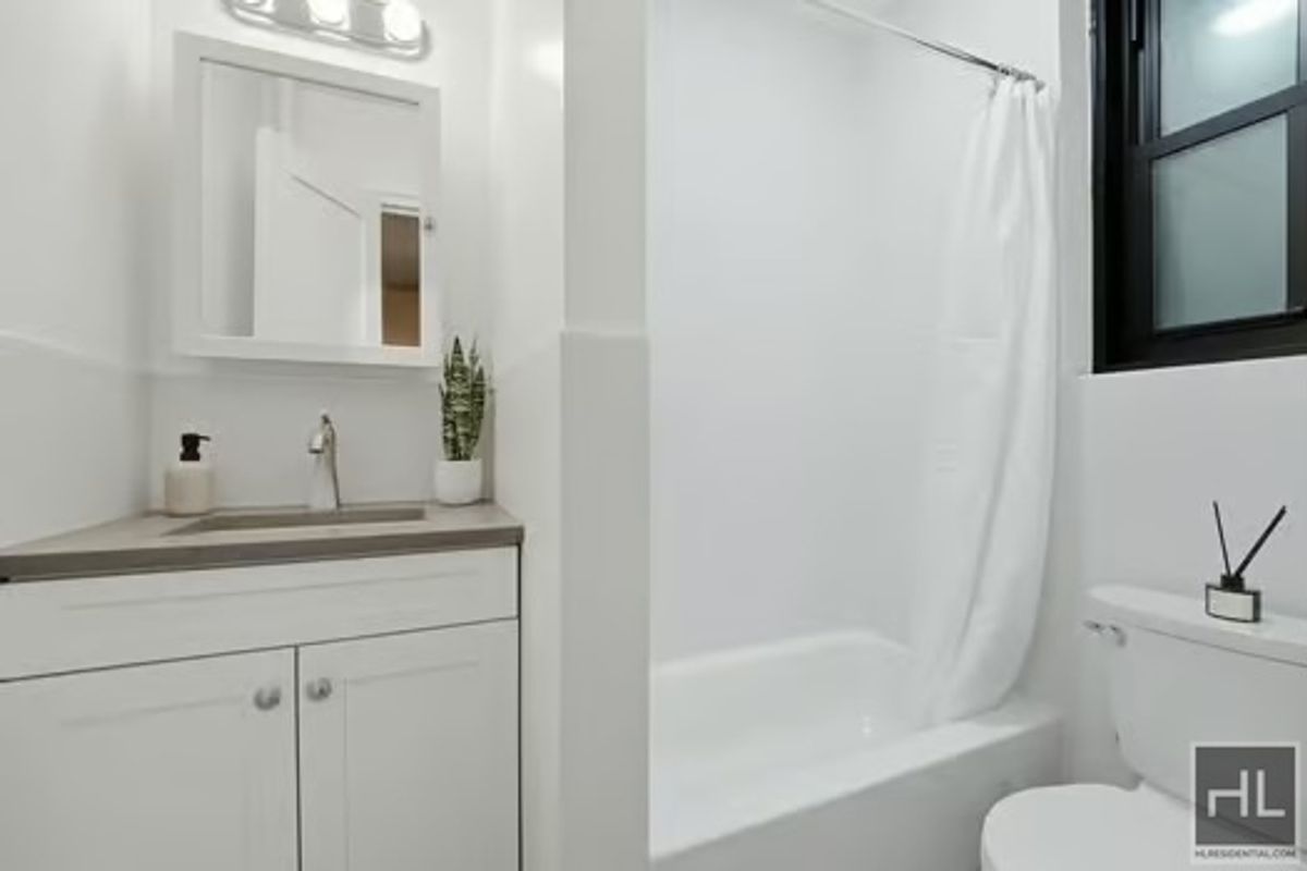 160 East 3rd Street E. Greenwich Village New York NY 10009