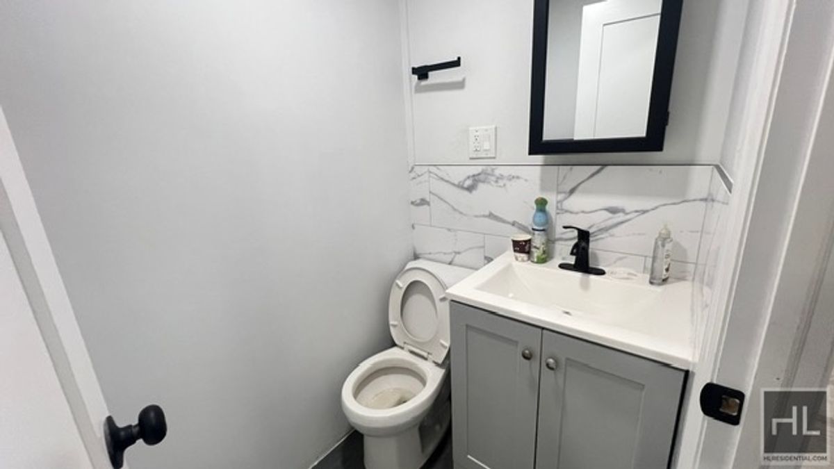 752 Lincoln Avenue BASEMENT City Line Brooklyn NY 11208