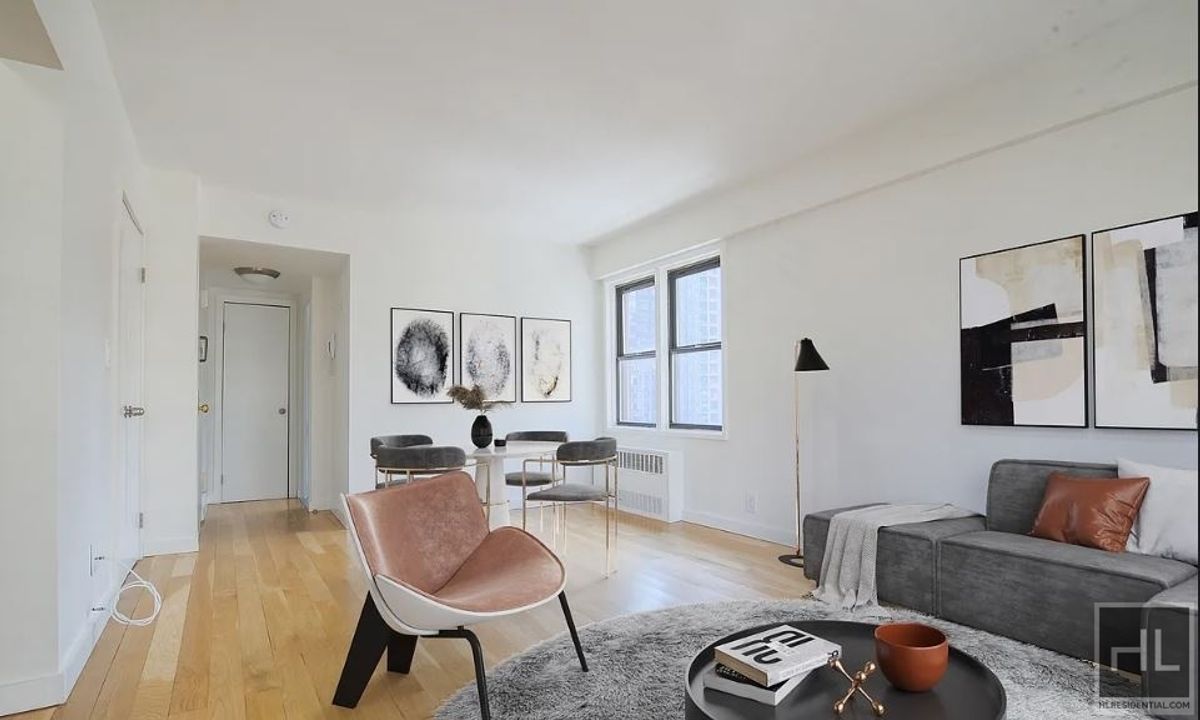 Photo for Wimbledon Tower - 236 East 36th Street Rental Building in Murray Hill, Manhattan