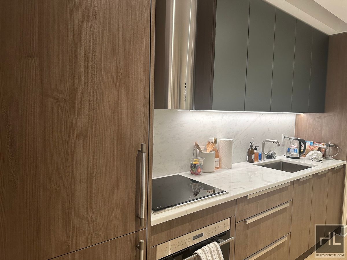 Photo for The Set - 455 10th Avenue Rental Building in Hudson Yards, Manhattan