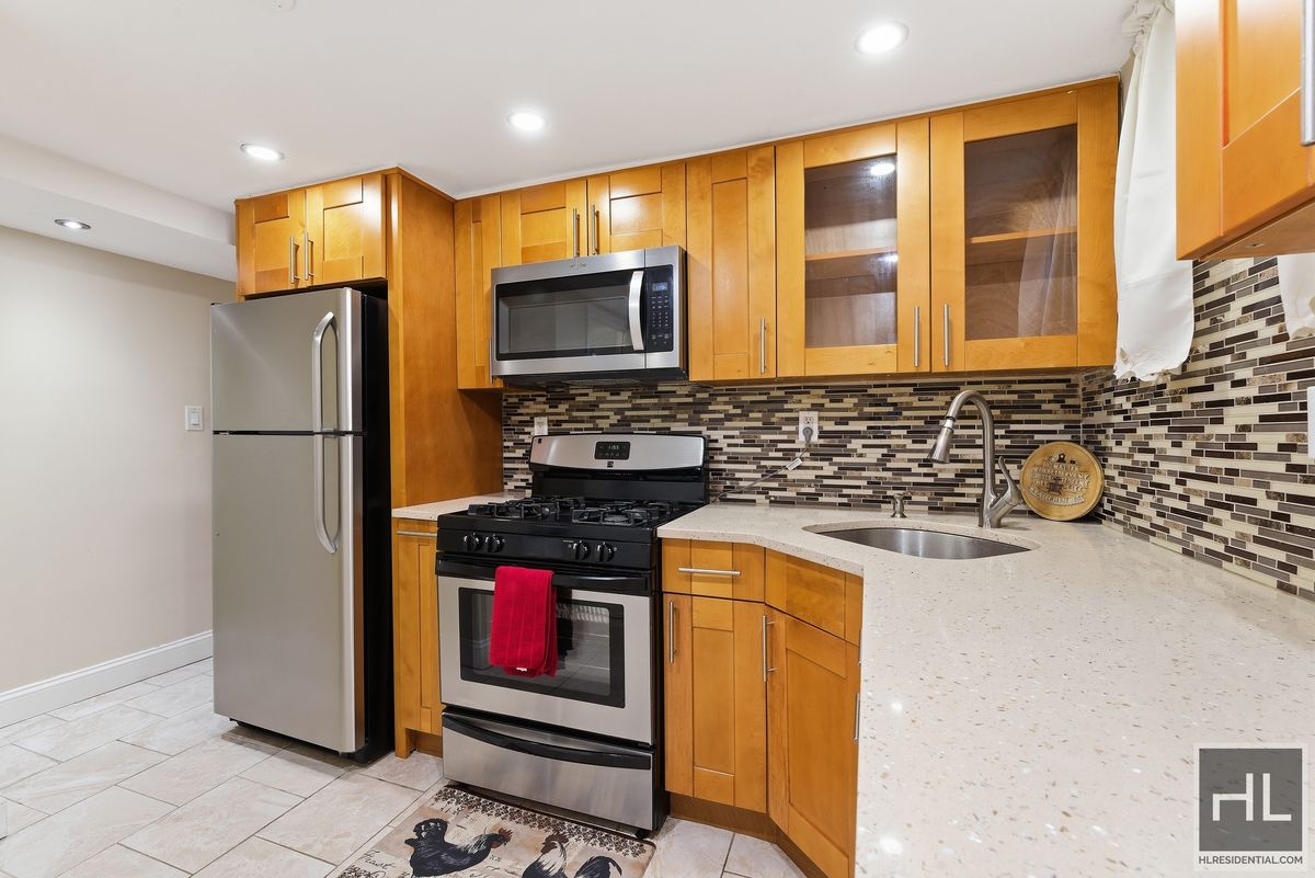 675 East 53rd Street Farragut Brooklyn NY 11203