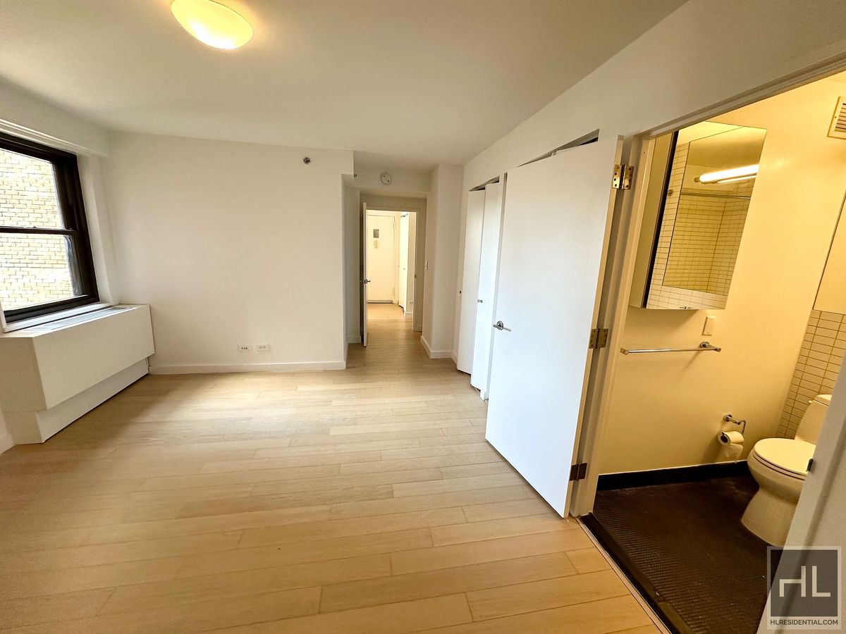 Photo for The Nash - 222 East 39th Street Rental Building in Murray Hill, Manhattan